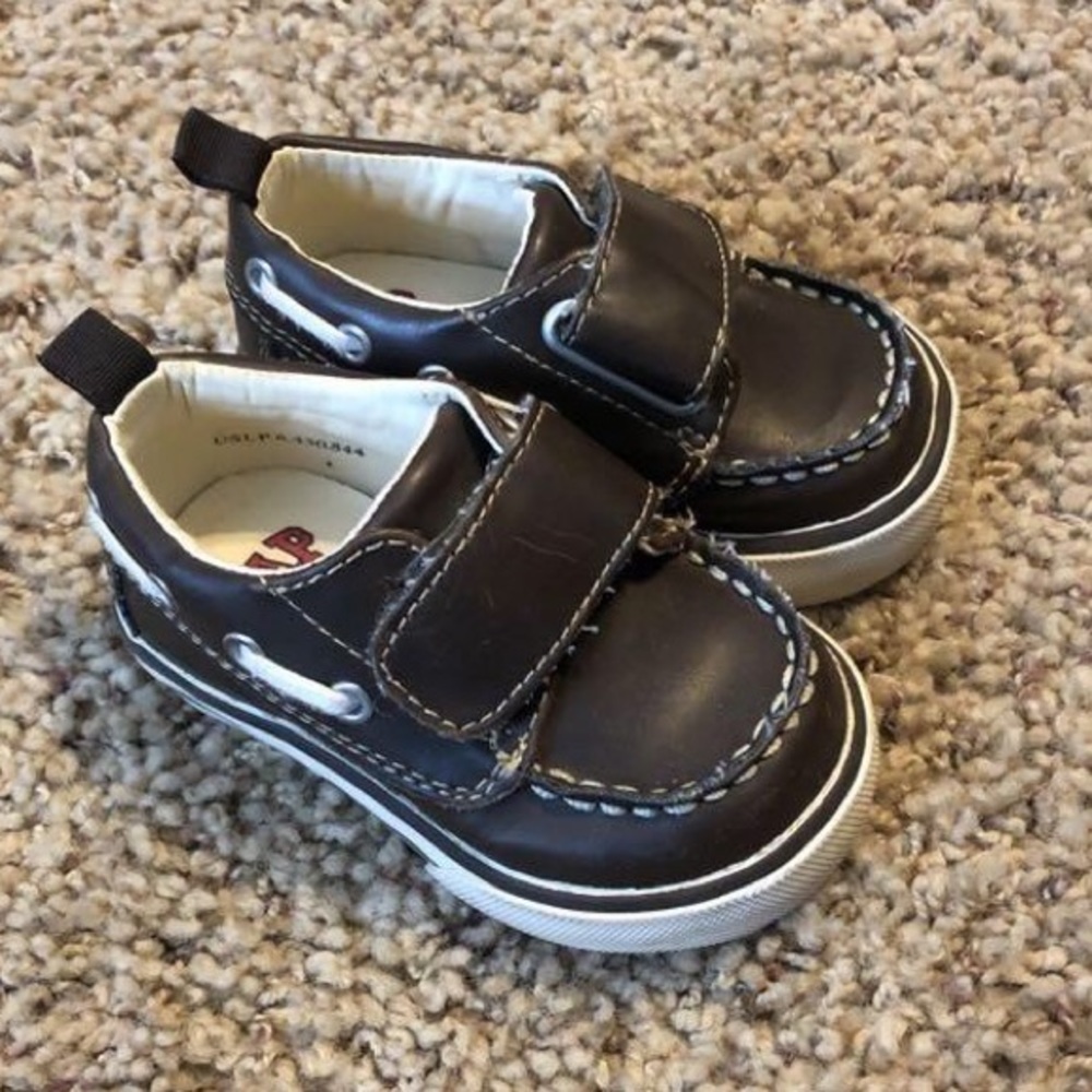 NWOT Baby Gap deck shoes Sz 5